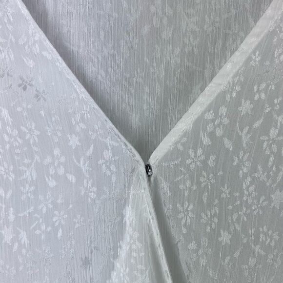 Sz S Leith White Floral Wrap Top - Picture 4 of 9